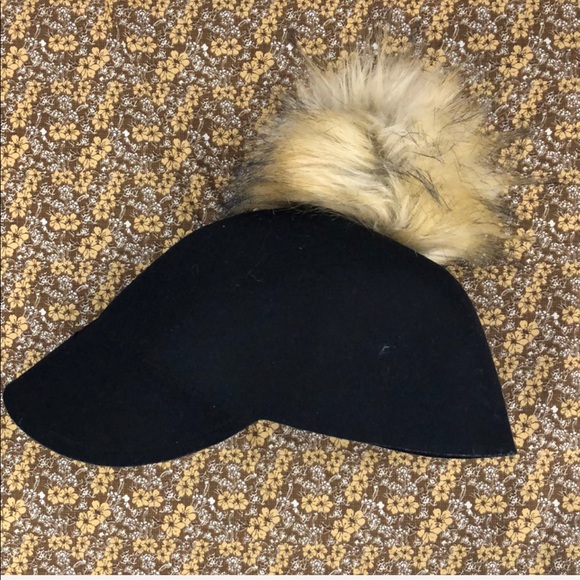 kate spade Accessories - ♠️ NWT Kate Spade Wool Cap w Faux Fur Pom ♠️